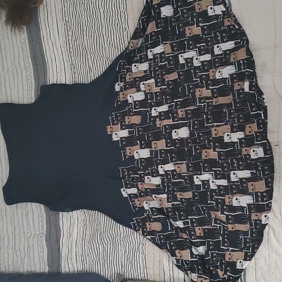 L.A. Style Cat Dress - Picture 2 of 2